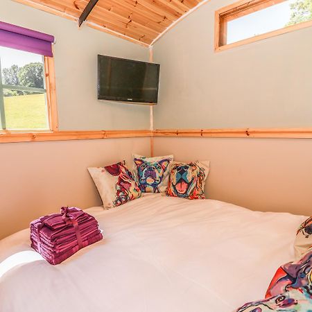 Villa Railway Carriage Abergavenny Esterno foto