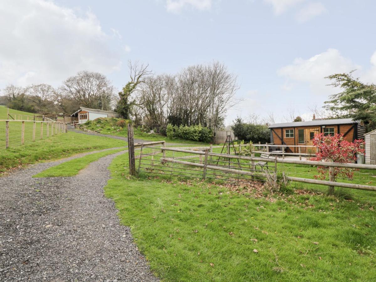 Villa Railway Carriage Abergavenny Esterno foto